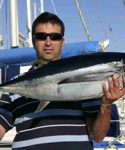 דייג טונות מיאכטה