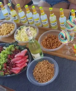 כיבוד ביאכטה ליום הולדת